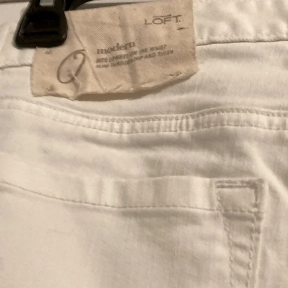 LOFT Women's White Shorts - Picture 7 of 7